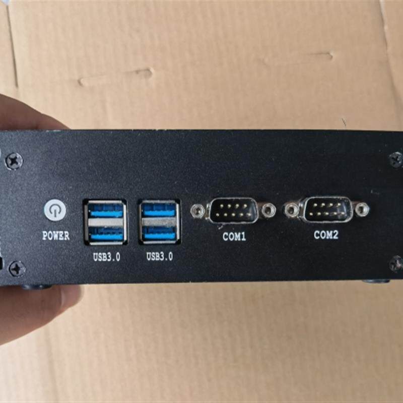 I7-4500U无风扇主机存储柜主机2com.串口双网口工控机4个USB3.0
