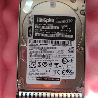 联想 ThinkSystem 00YK020  600GSAS  12GB服务器硬盘