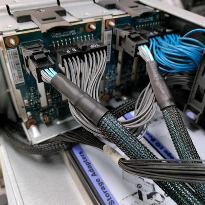 联想x3850 X6服务器硬盘背板2.5寸 SAS 4/四盘位 00AE832 实物图