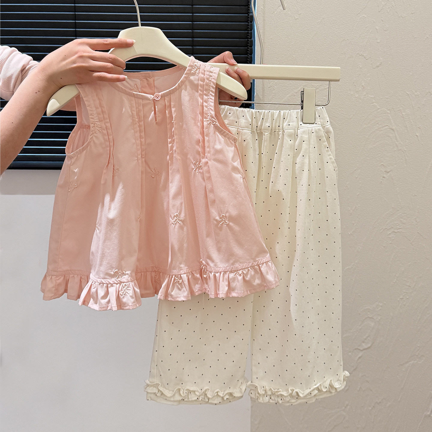 新款夏季女童法式无袖娃娃衫女宝宝潮款时尚背心上衣儿童衣服童装