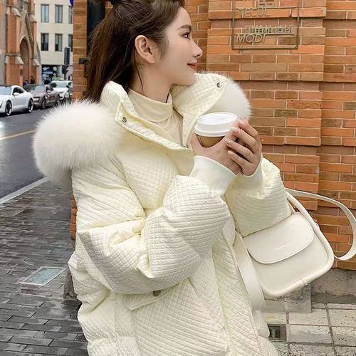 女小香风羽绒服女多巴胺