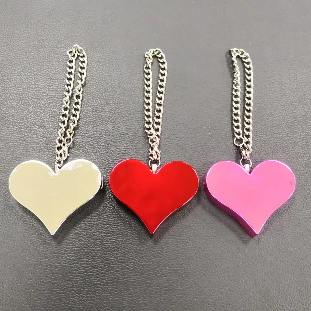 女子户外防身呼救器老人小孩儿童学生背包挂饰心形个人防狼报警器