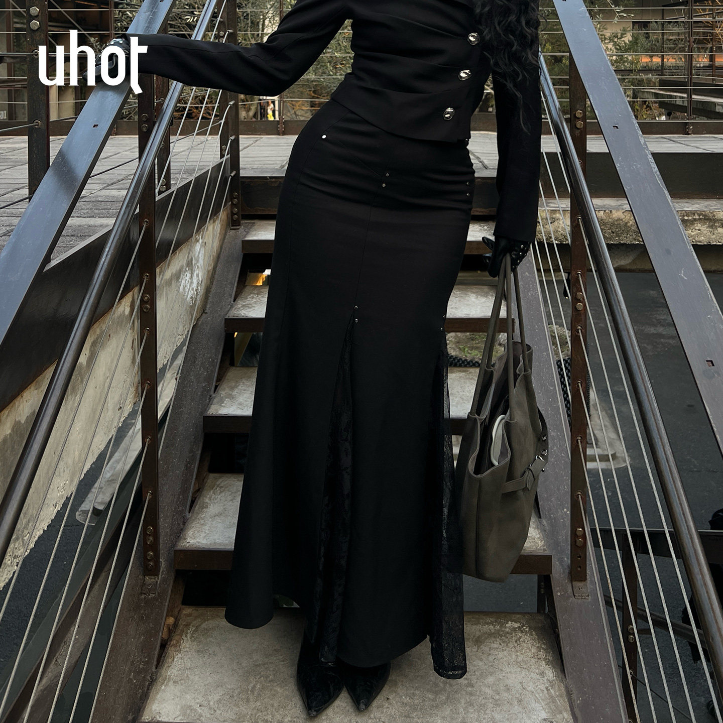 uhot/诱货26春黑色蕾丝拼接半身裙高腰鱼尾型大摆裙女 UWLS1Q604M