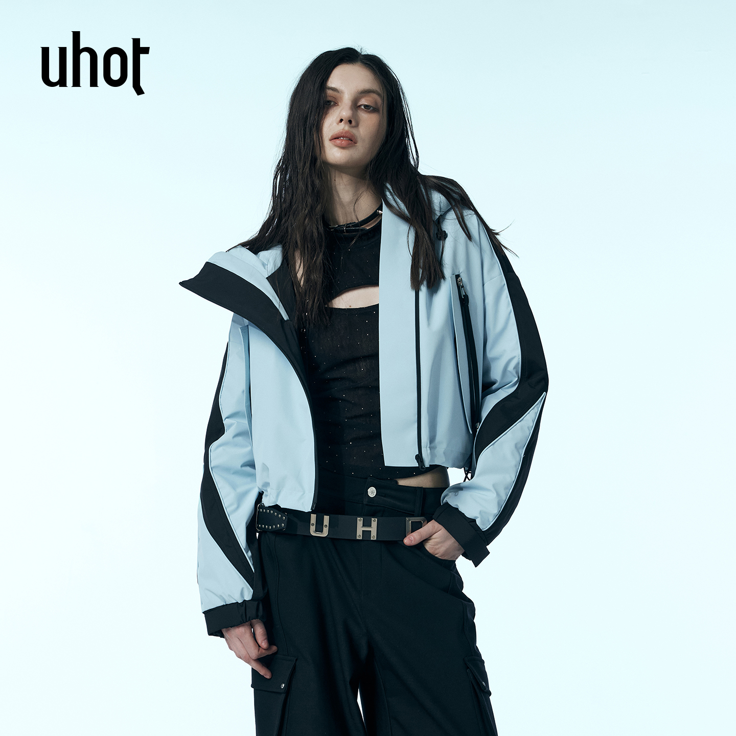 uhot/诱货蓝色短款连帽羽绒服