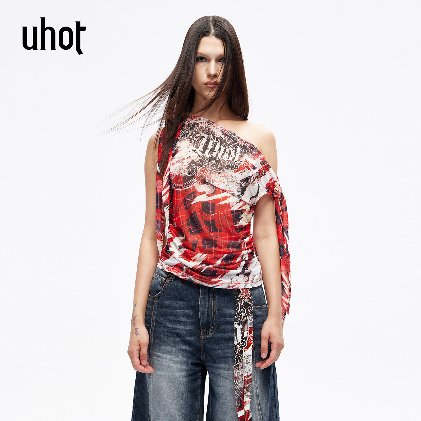 uhot/诱货26夏红色肩部绑带印花一字肩露肩t恤收腰显瘦 UWLR2N176