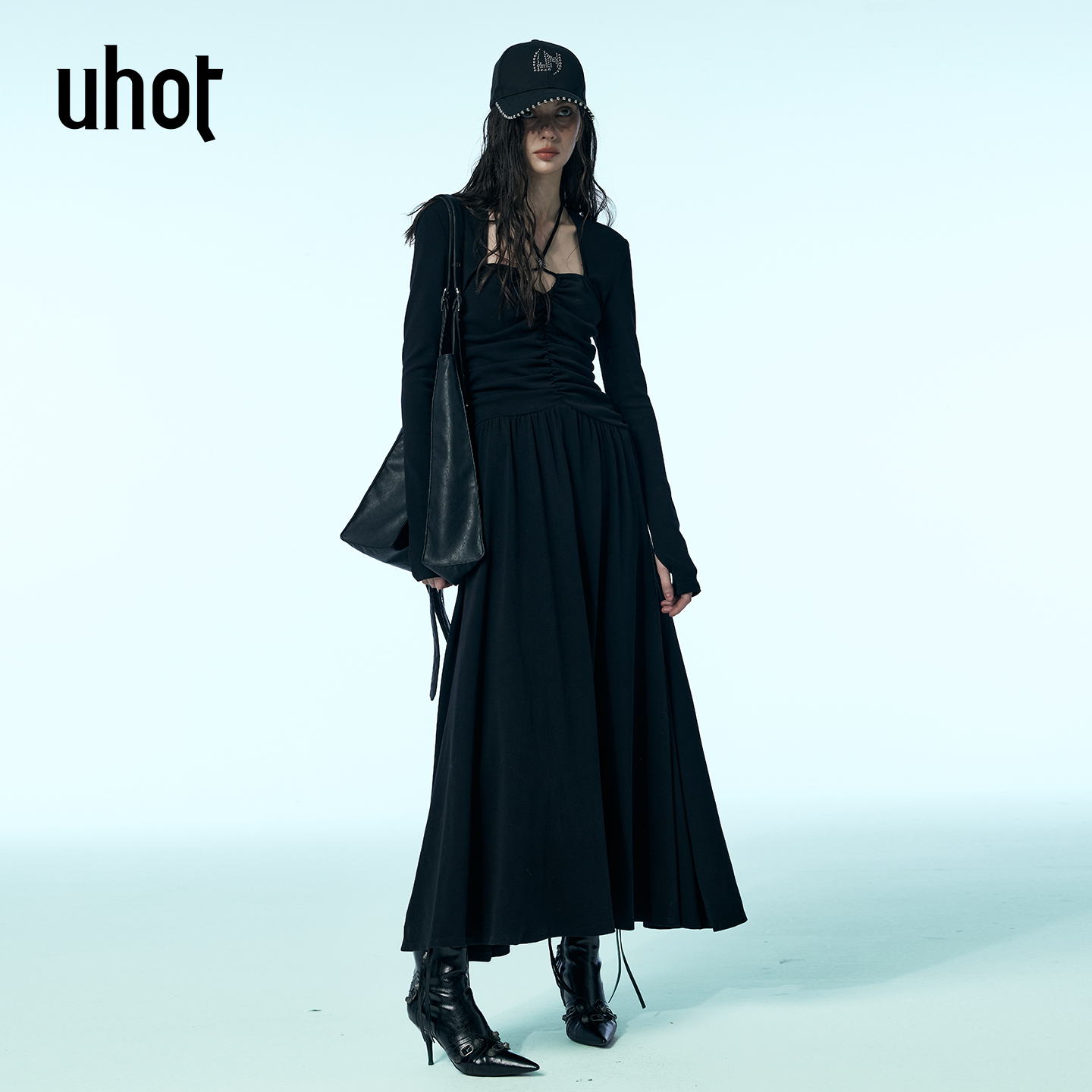 黑色腰部堆叠连衣裙挂脖系带方领