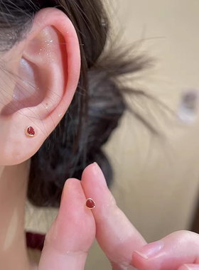 S999纯银针红色小巧耳钉女2025款爆款耳环小众设计高级感百搭耳饰