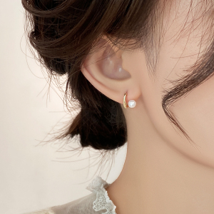 珍珠耳钉纯银金色耳环小巧精致2023新款爆款复古珍珠耳饰女高级感