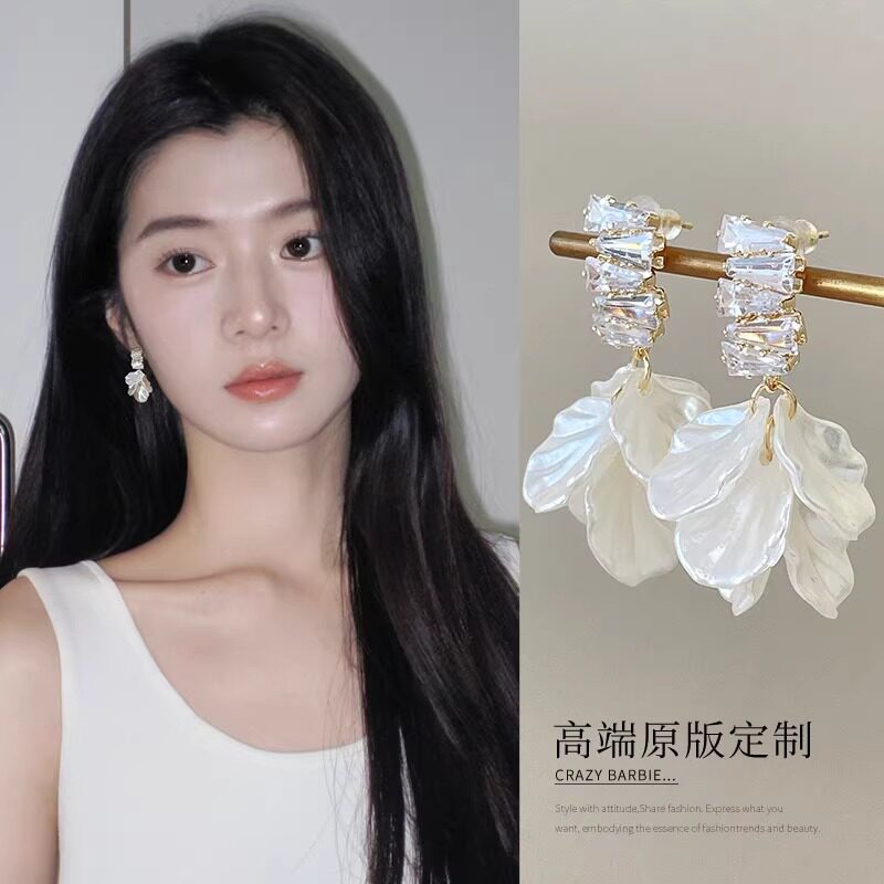 流苏贝壳花朵耳钉女纯银氛围感唯美耳环2026新款爆款气质百搭耳饰