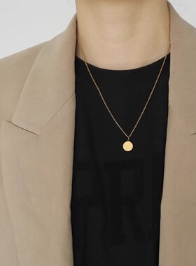 伊灿金色圆形字母吊坠项链