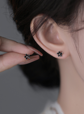 S999通体纯银黑色花朵耳钉女轻奢感小众设计耳环2025新款爆款耳饰