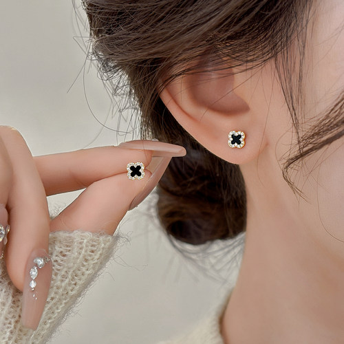 伊灿S999纯银针黑色四叶草耳钉女