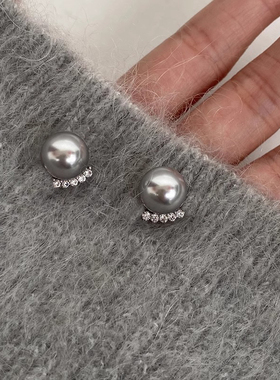 清冷灰色珍珠弧度耳钉女纯银小众设计高级精致耳饰2025年新款耳环