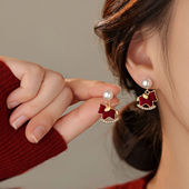 爆款 一款 两戴酒红色小马珍珠耳钉2026新款 高级感耳环纯银针耳饰女