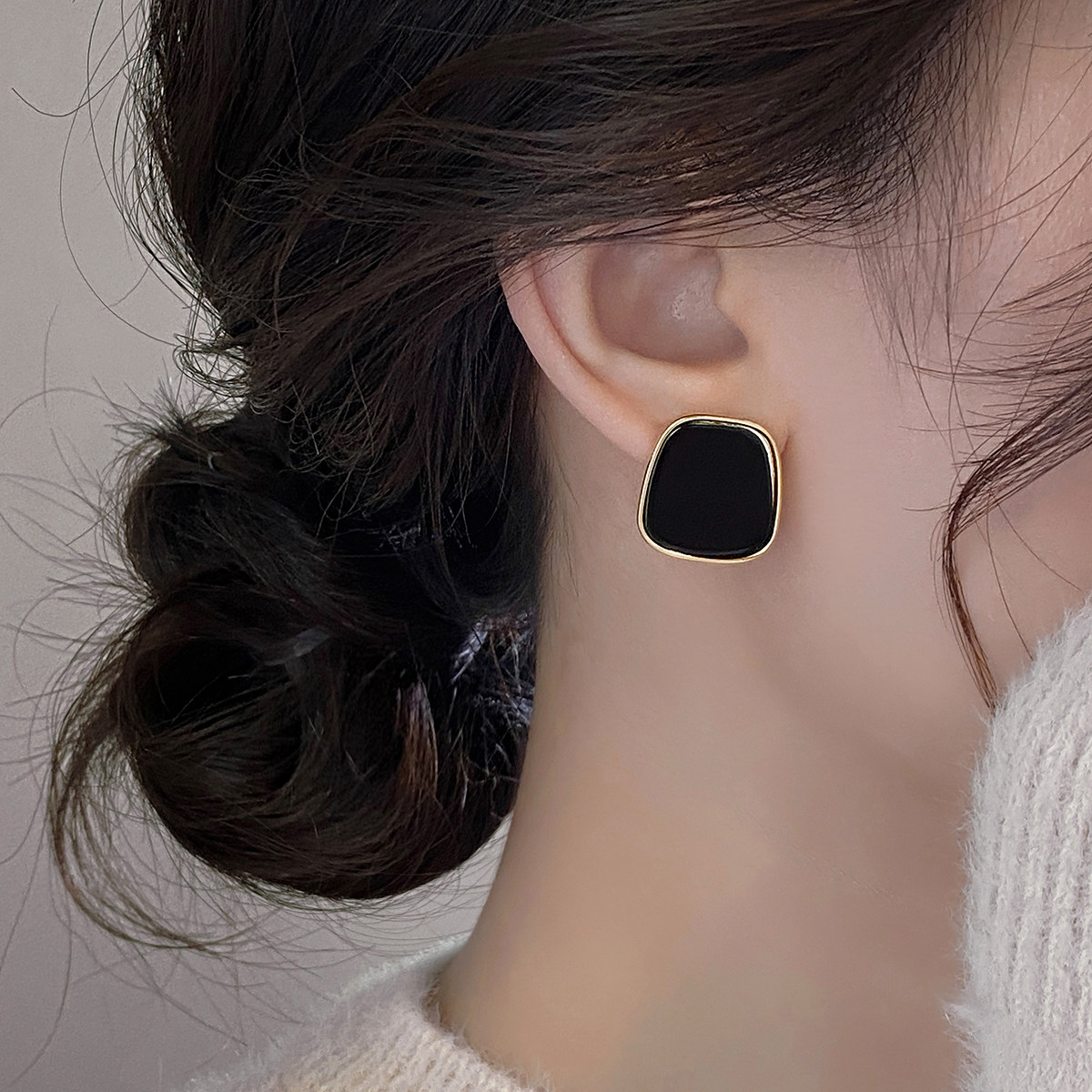 黑色滴釉耳钉女纯银小众设计感高级气质耳环2024年新款潮爆款耳饰