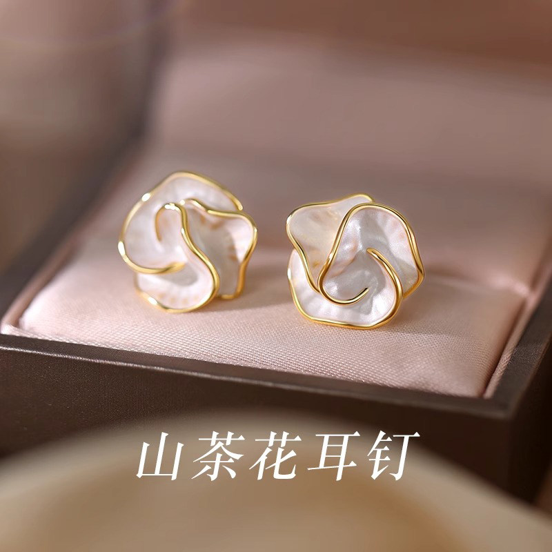 伊灿韩国白色山茶花耳钉女纯银