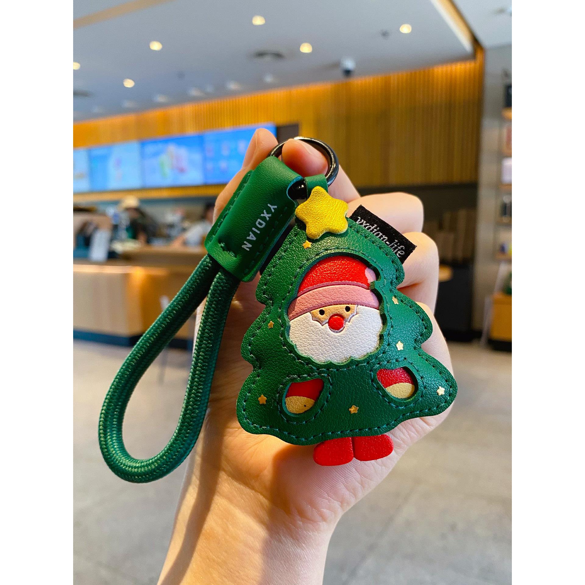 2025年新款皮质圣诞树钥匙扣创意可爱圣诞老爷爷钥匙炼圣诞节礼物