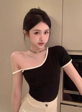 黑色辣妹上袖吊带半T恤女夏季设计感独特别致修身露背短款衣