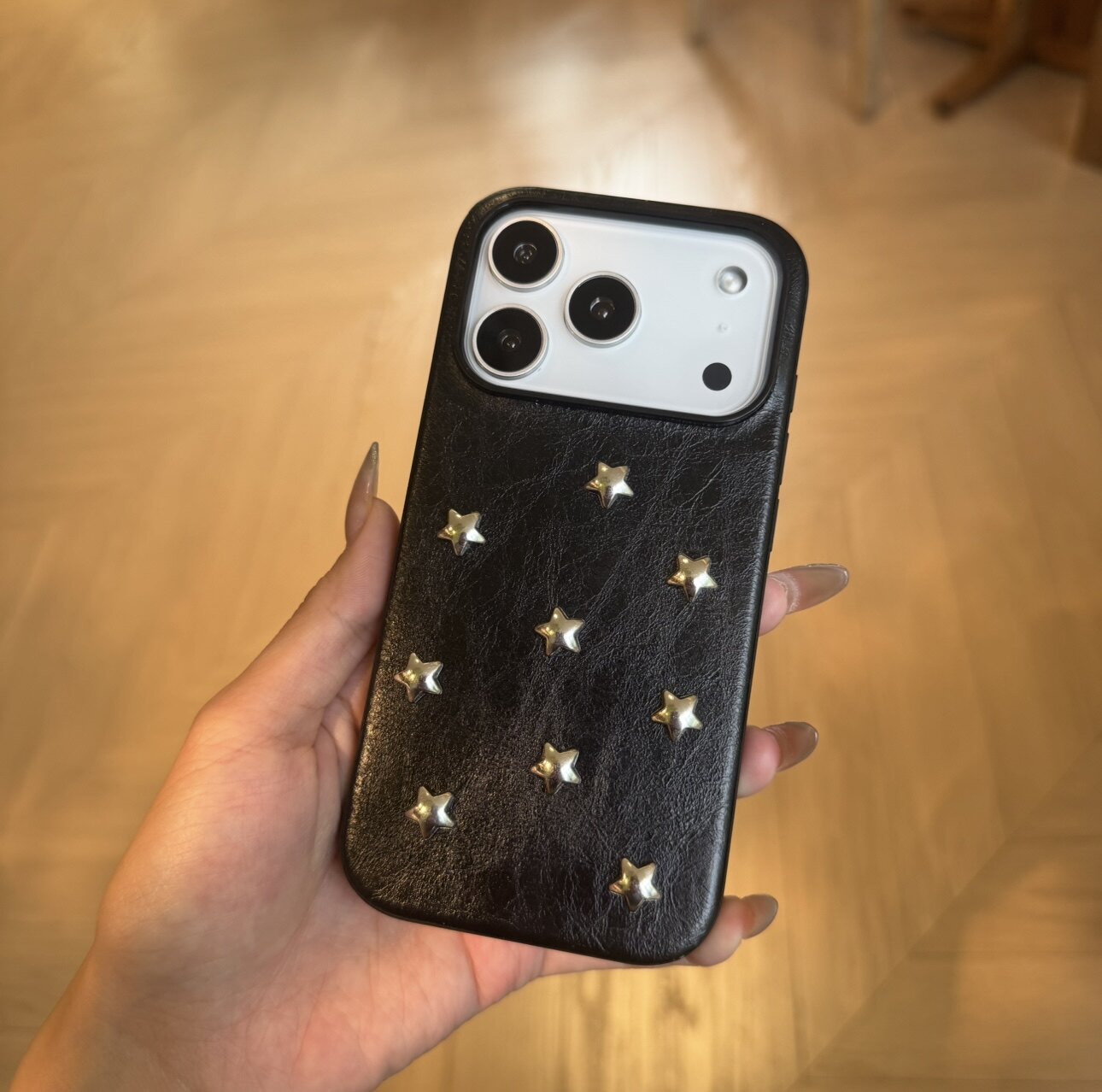 ins韩系个性黑色满镶繁星适用苹果17promax手机壳15全包按键大视窗14/13创意仿皮五角星挂绳软壳16防摔保护壳