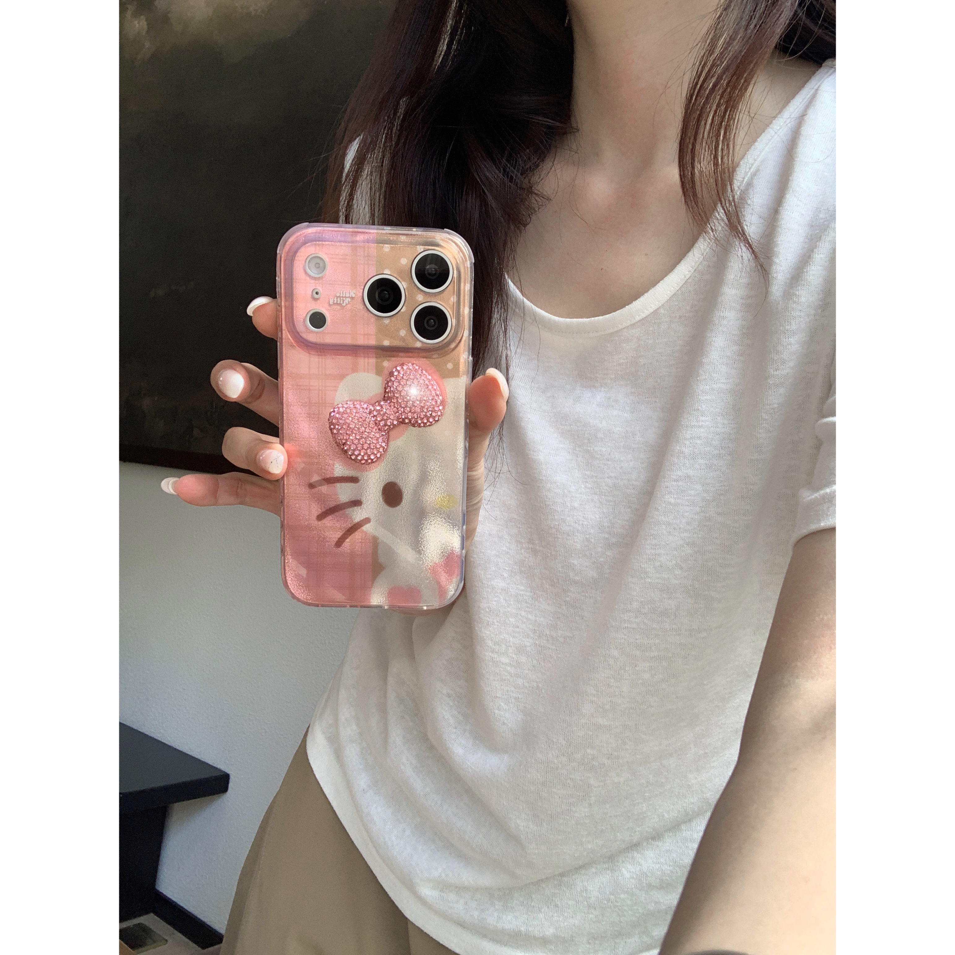 ins可爱镭射格纹凯蒂猫苹果17壳