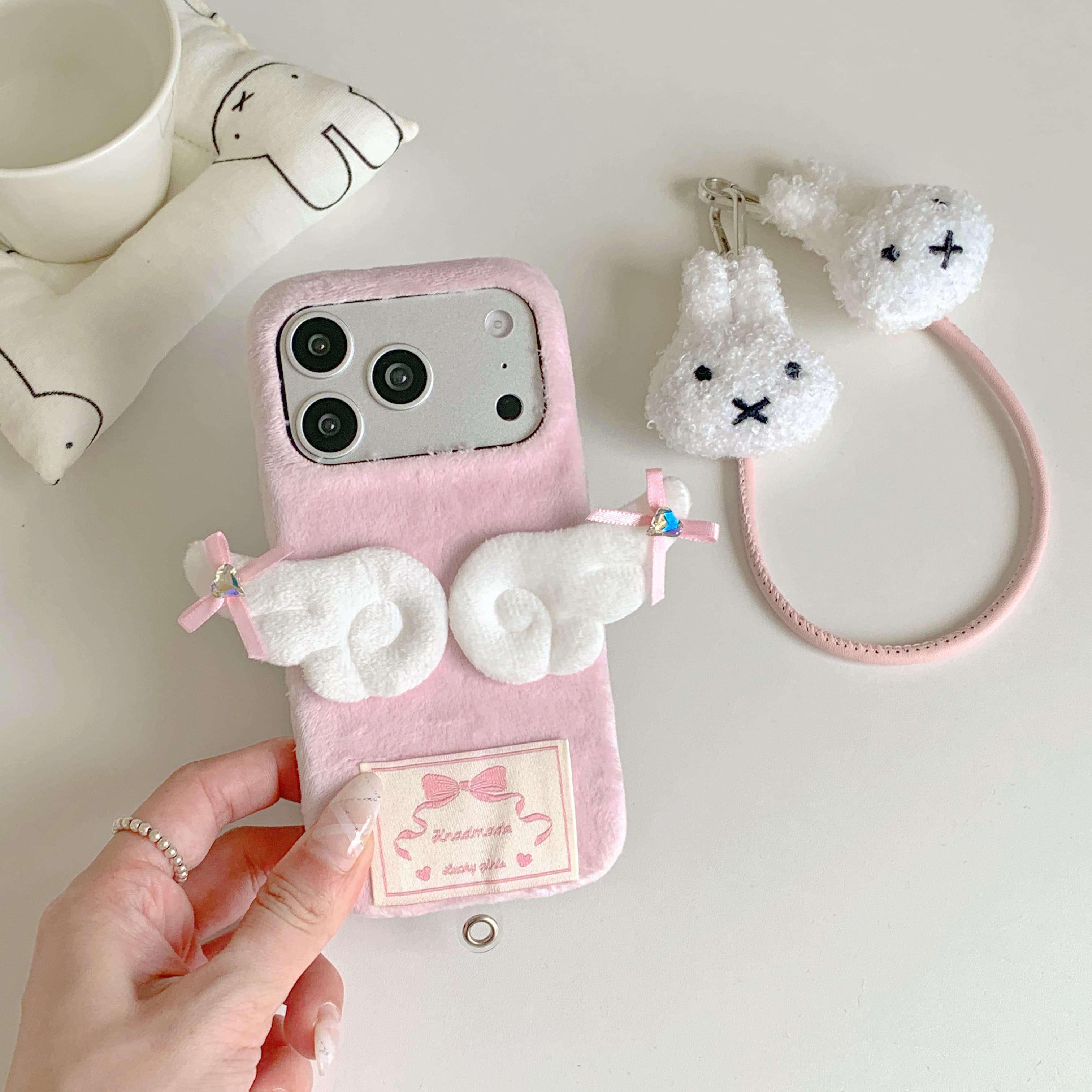 ins风粉色毛绒苹果17创意挂绳壳