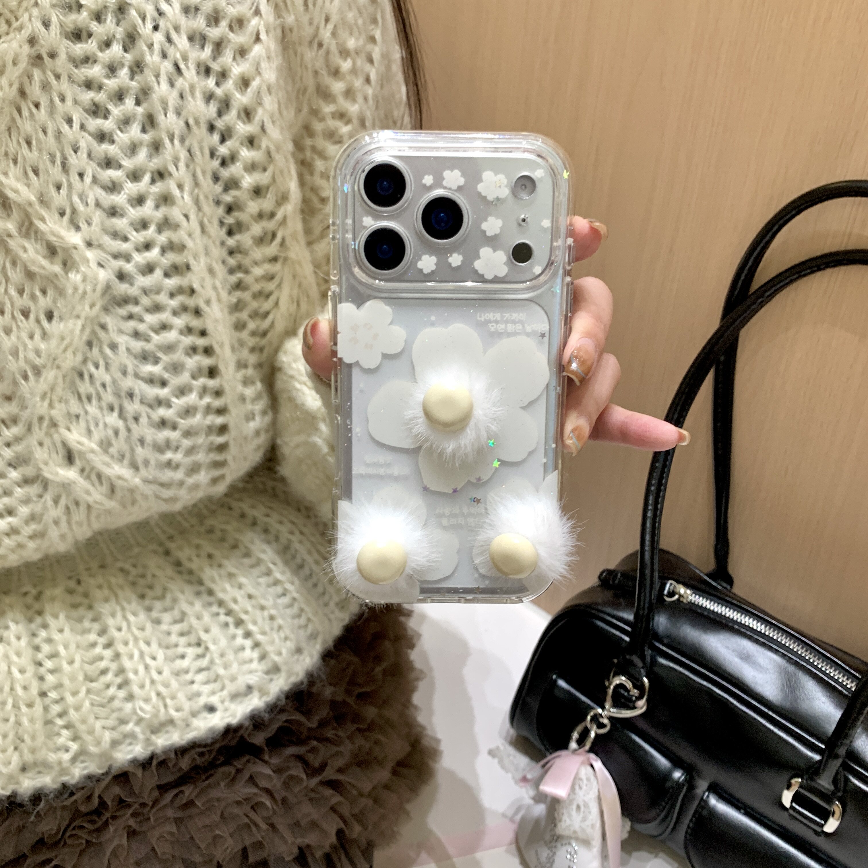 淳于亦个性春日纯白色立体花朵适用苹果17promax手机壳15全包按键镜头壳16创意个性立体毛绒硅胶透明防摔保护