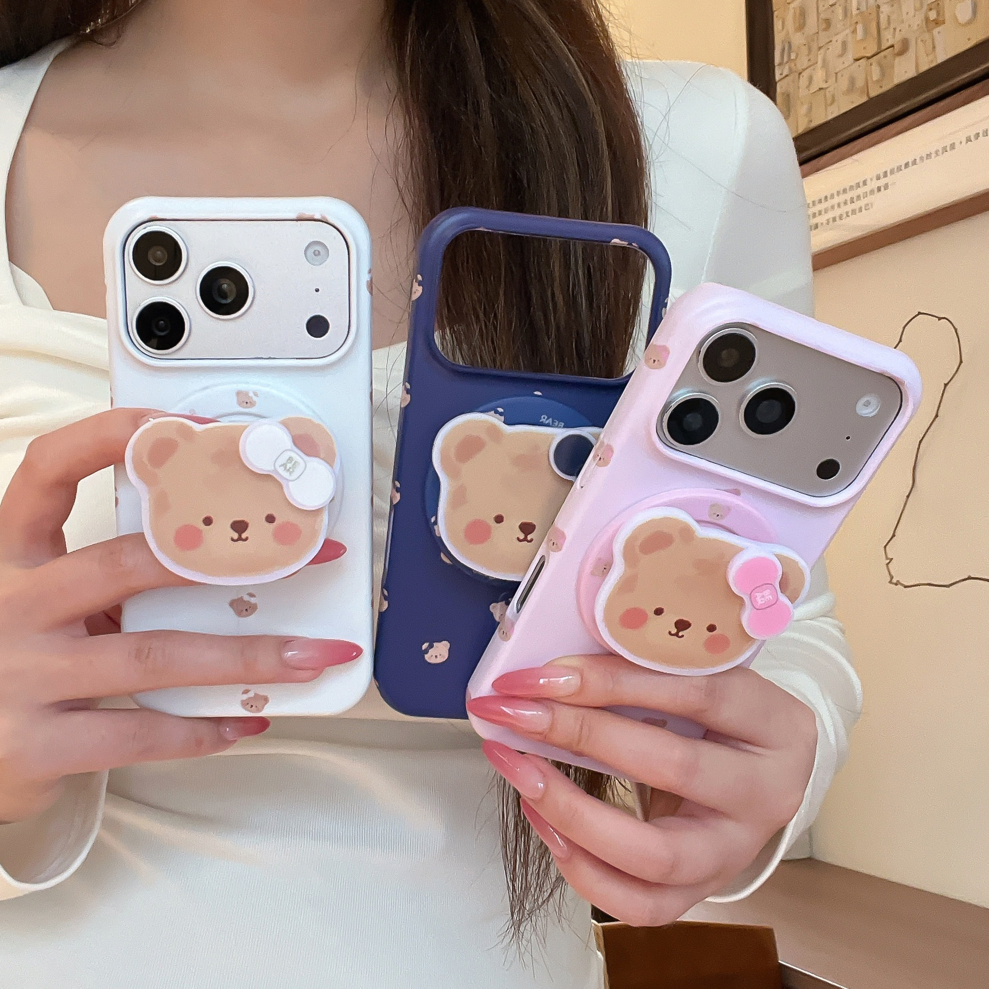 个性可爱满印小熊磁吸无线充适用苹果17promax手机壳15全包按键大视窗16小众不撞款纯色立体支架壳17防摔保护