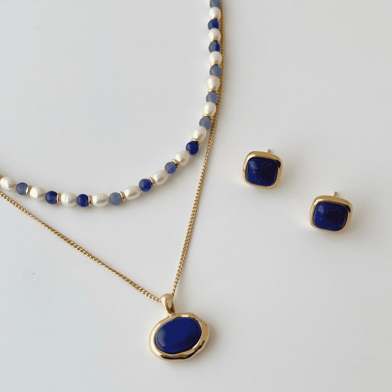 蓝调叠戴珍珠项链耳钉手链戒指