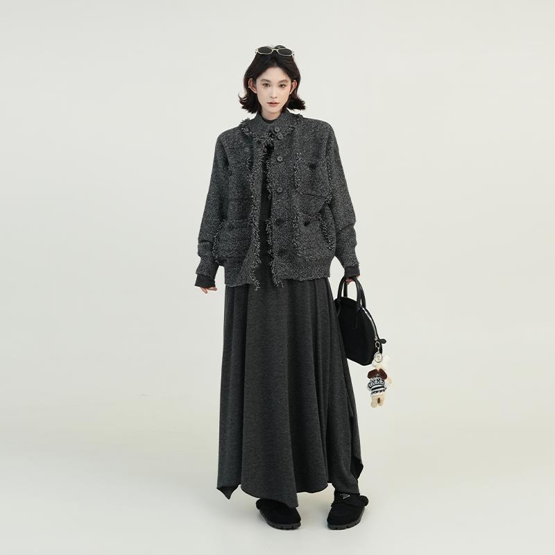 吴童童深色流苏针织PBP毛衣外套女秋灰冬韩系小宽香风上松百搭开