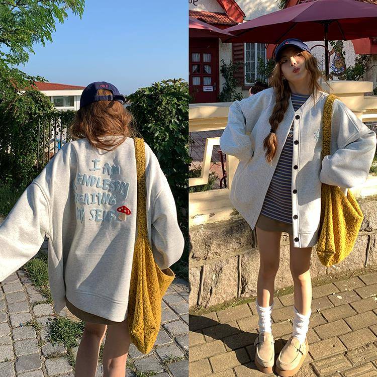 荒荒家美式英文卫衣外205春新61359款2小众学院设计加绒棒秋套球