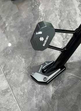 适用23-24新款铃木UY125优友改装加大脚撑UU侧撑UE125辅助块配件