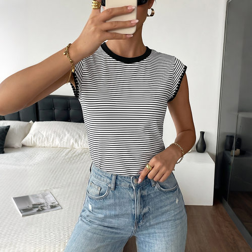 条纹撞色无袖T恤上衣Striped contrasting sleeveless T-shirttop