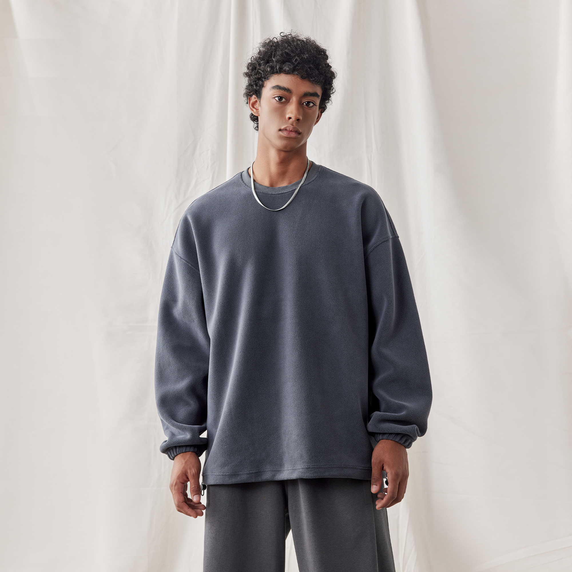 新款复合绒感圆领套头卫衣