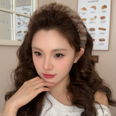 秋冬斜纹毛绒齿梳发箍女款高级感洋气时尚洗脸头箍显脸小发捆头饰
