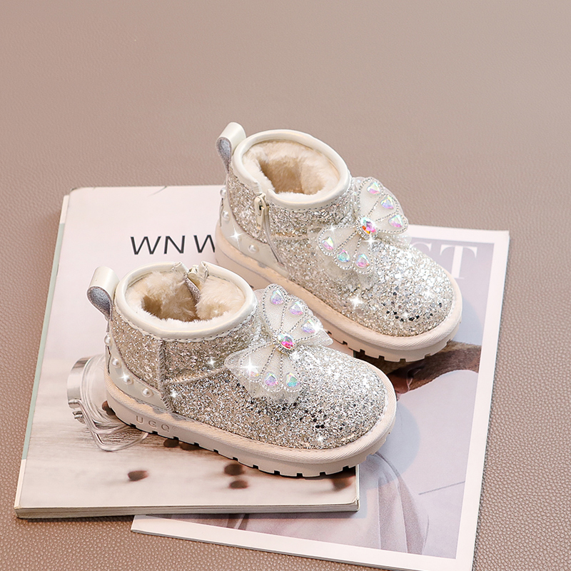 真皮女童公主鞋子儿童雪地靴加绒