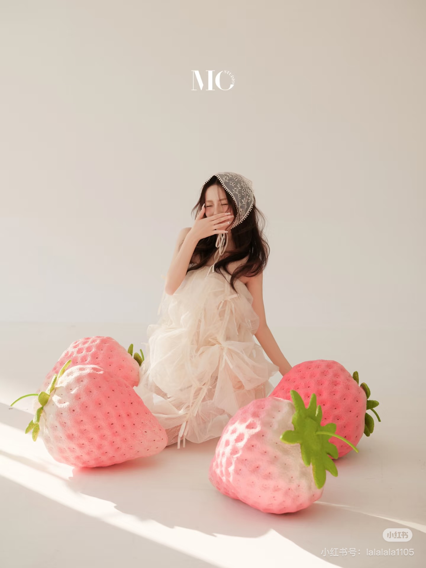 拍摄道具，草莓道具，影楼拍摄草莓道具，舞台表演道具，影视表演