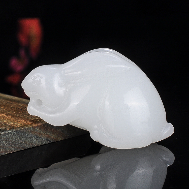 天然和田玉生肖兔吊坠招财兔挂坠新疆羊脂玉立体兔子挂件男女款