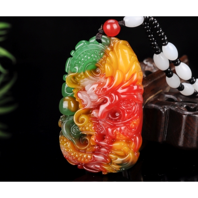 新疆和田玉府上有龙挂件 和田玉彩玉生肖龙牌子玉石挂件玉石吊坠