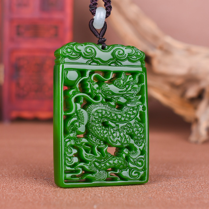 新疆和田玉碧玉龙玉坠菠菜绿碧玉十二生肖龙挂件玉牌项链玉吊坠
