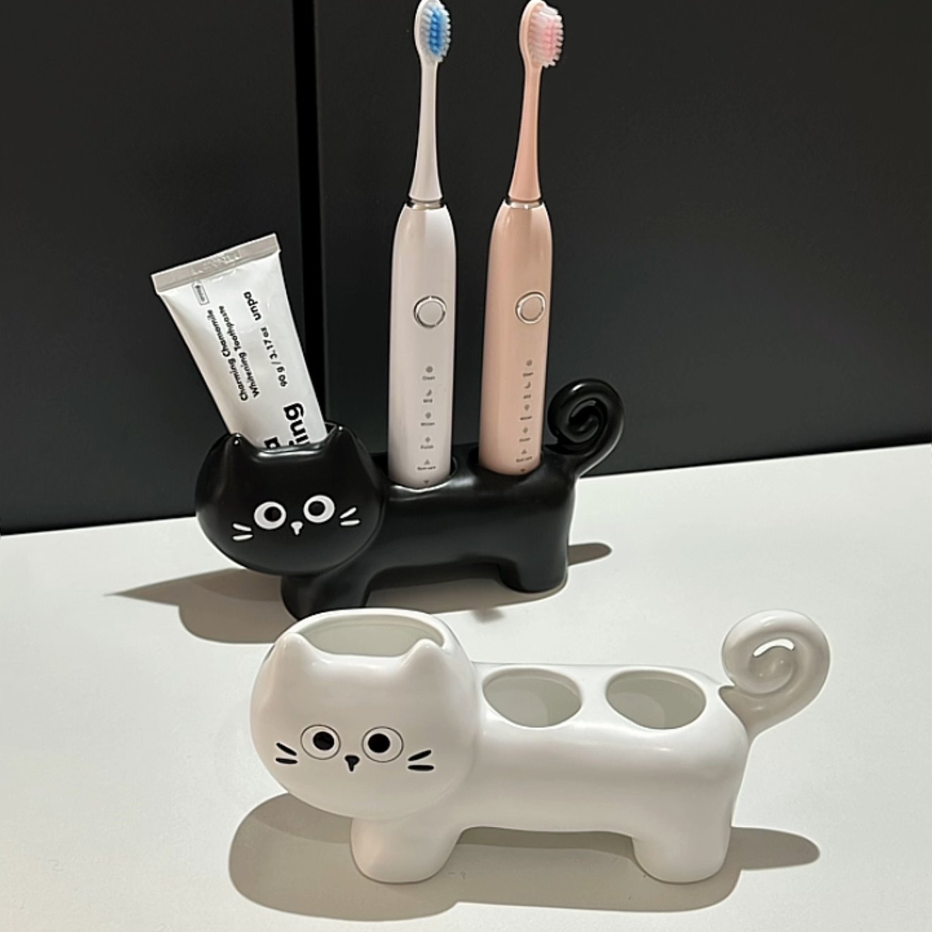 MOMO趴趴猫陶瓷电动牙刷架子置物架情侣牙膏放置洗漱台面