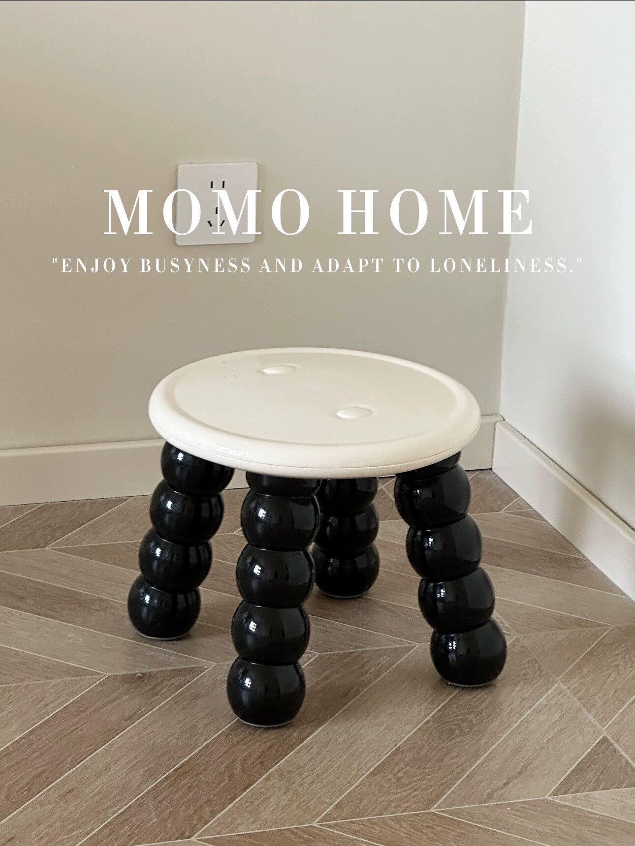 MOMO 复古卡通毛毛虫儿童椅子家用带靠背幼儿园可爱换鞋板