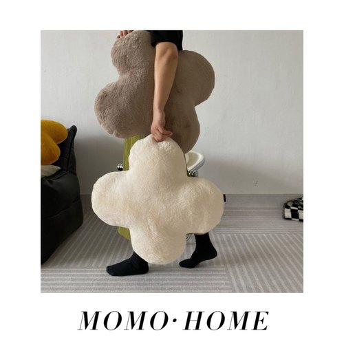MOMO 小红书北欧简约花朵抱枕沙发靠垫家居软装靠枕毛绒玩具礼品