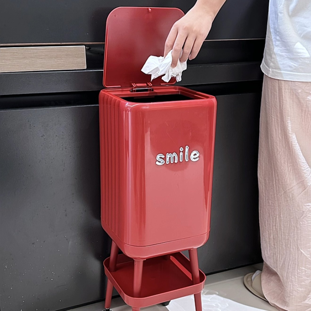 MOMO免弯腰垃圾桶家用高颜值轻奢客厅卧室厨房卡通可爱卫生间