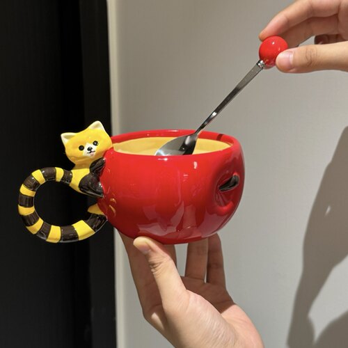 MOMO可爱苹果小熊猫陶瓷马克杯家用咖啡杯创意卡通高颜值情侣LYY