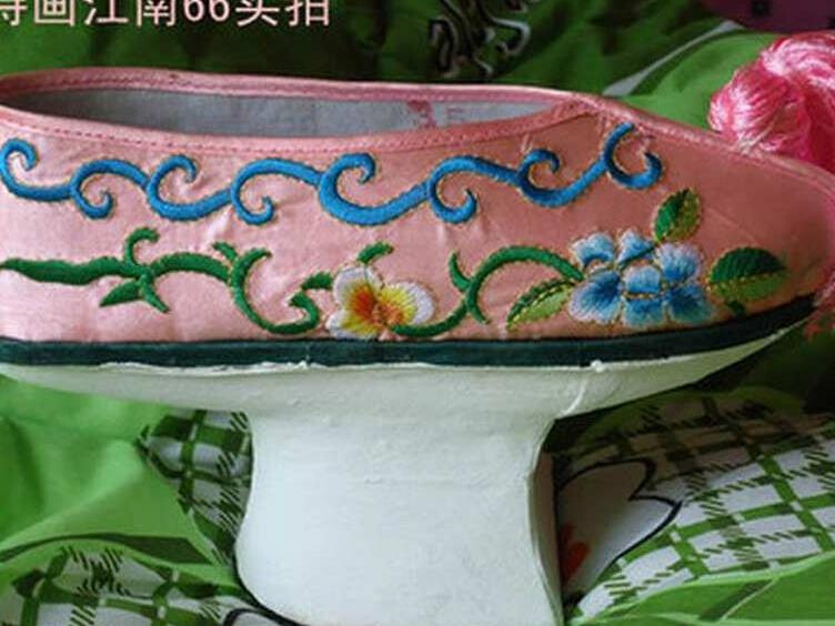 花盆底鞋女b旗鞋戏剧女王鞋清代单鞋古代贵妃格格鞋改良越剧娘娘