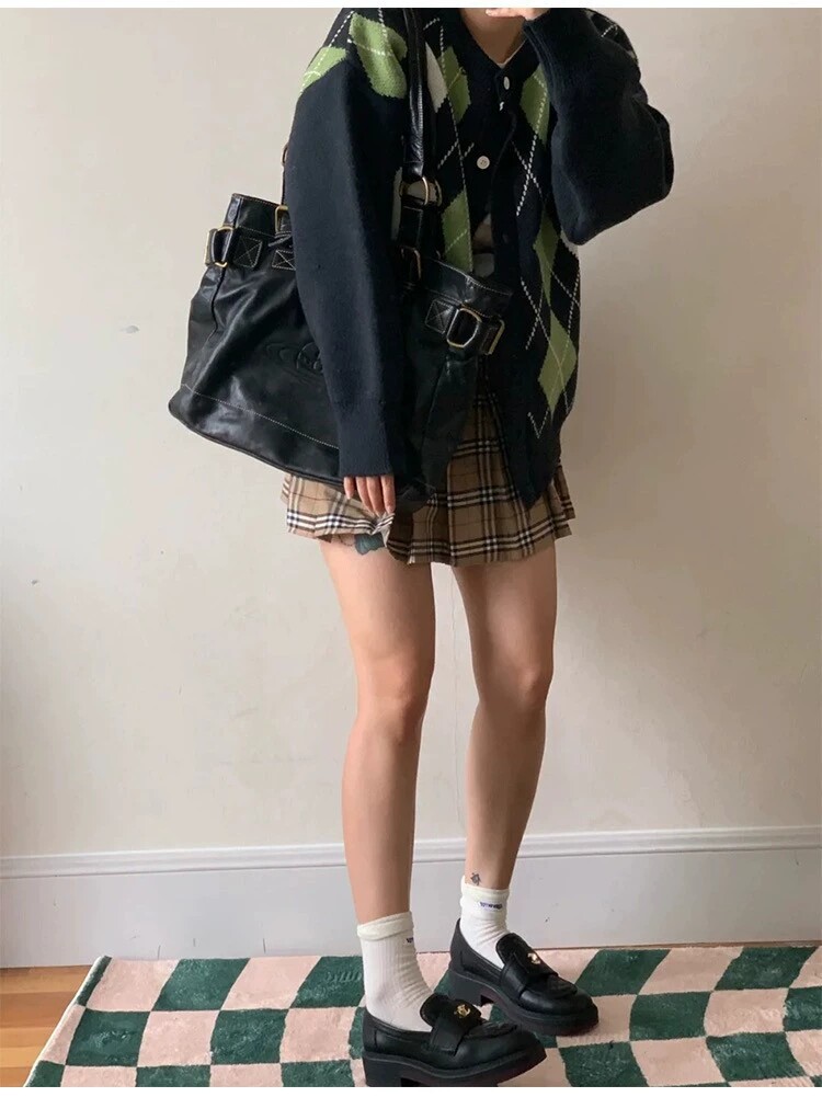 Your Next Obsession: Vintage Black Biker Tote – Effortless Chic for Under $10! - Product image 3