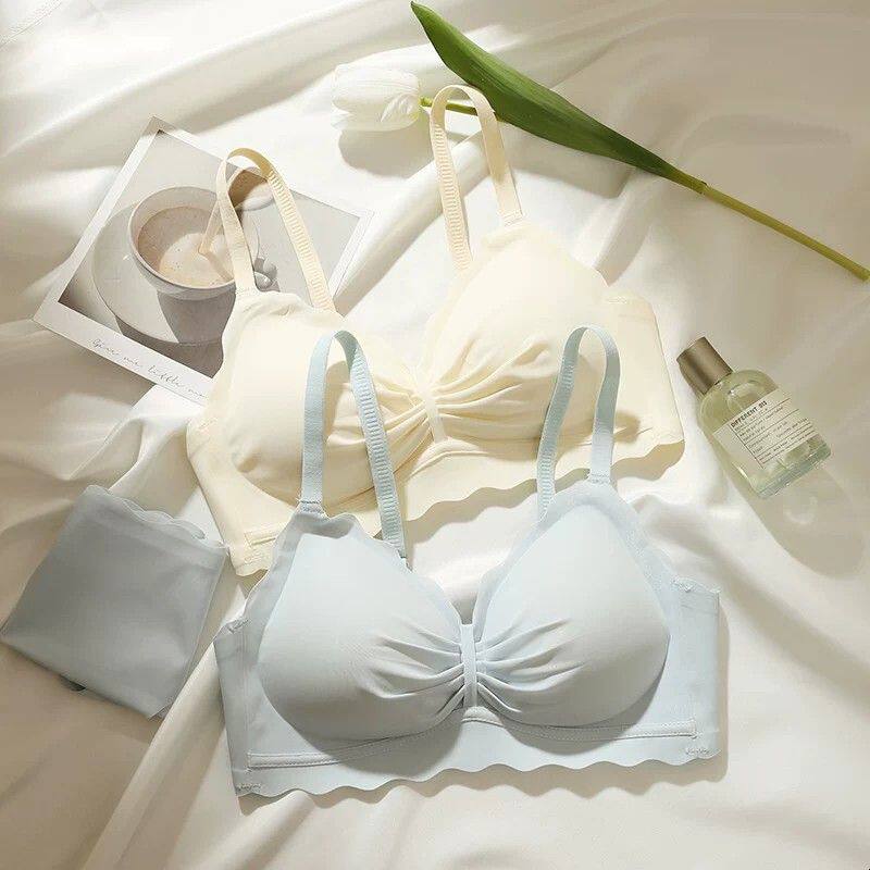 无痕内衣女小胸聚拢收副乳防下垂学生少女夏季超薄款大胸显小胸罩