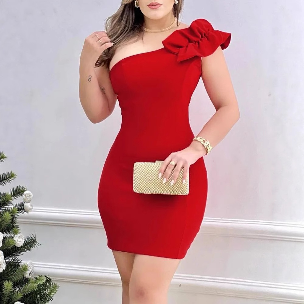 Slant neck sleeveless hip hugging dress 斜领无袖包臀连衣裙女
