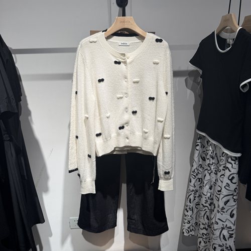 indiciaF2D4KS743C专柜正品标记女装山羊绒针织衫开衫吊牌价1589