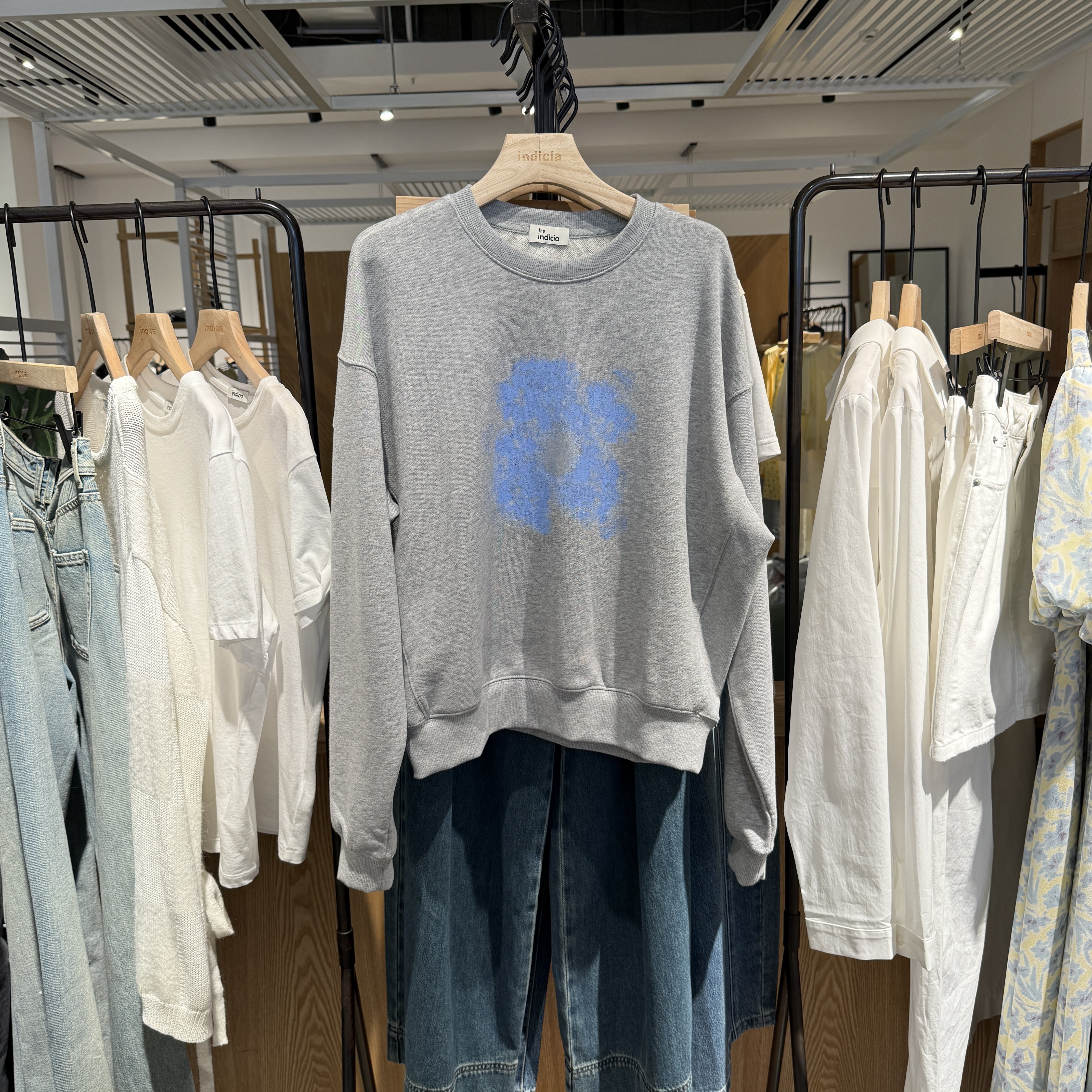 indiciatheL2C5WY176专柜正品标记女装简约印花设计卫衣吊牌价599,女装/女士精品,卫衣/绒衫,淘宝优惠券,粉丝福利购,淘宝优惠卷